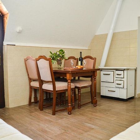 Nikšić Grandma'S Hutヴィラ エクステリア 写真
