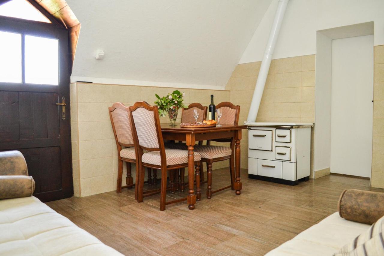Nikšić Grandma'S Hutヴィラ エクステリア 写真